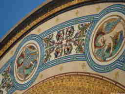Motifs de la façade de  la Cathédrale d'Oran