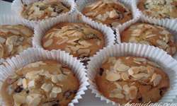 MADELEINES aux cerises et amandes